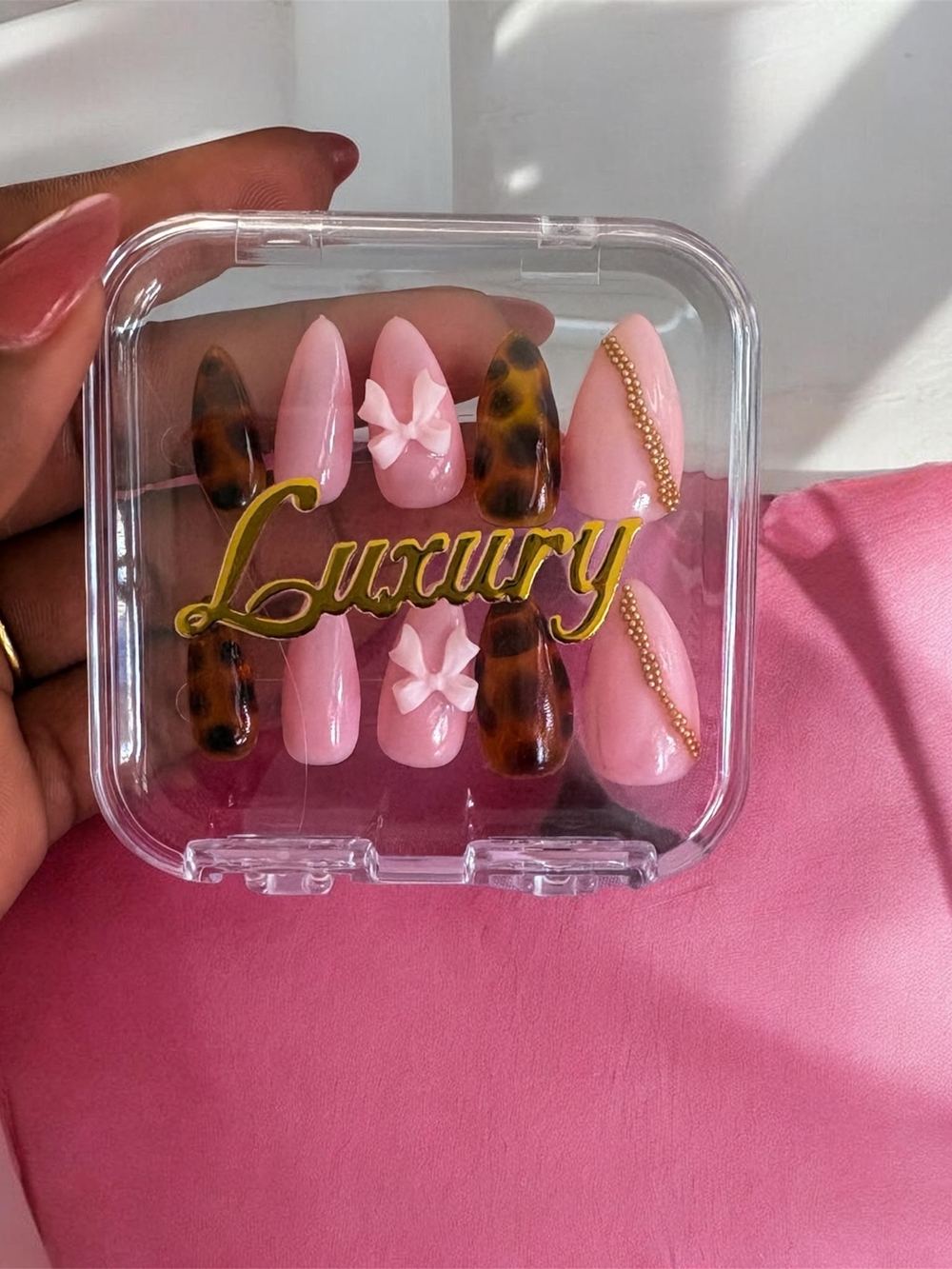 Pink & Tortoiseshell Press-On Nail Set -